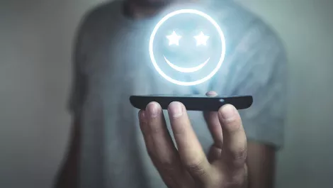 Organisations must tear down the walls between IT and CX